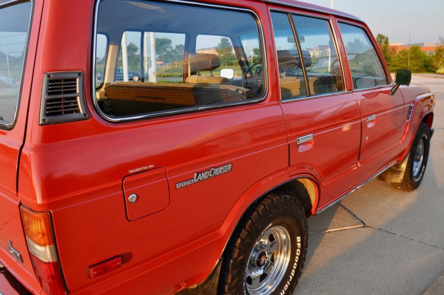 Детали экстерьера Toyota Land Cruiser 60 (FJ60) 1984 года  (NA) (фото 57 из 251)